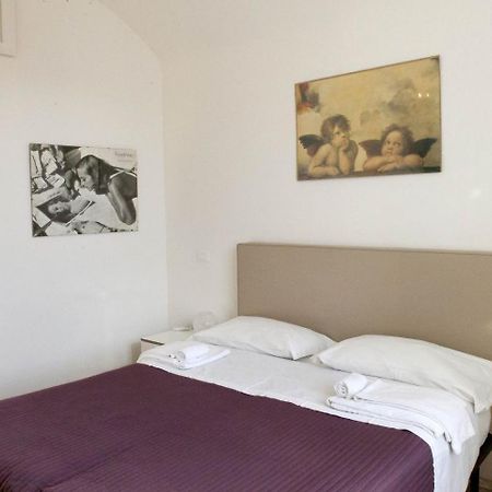 רומא Between Termini & Colosseo מראה חיצוני תמונה