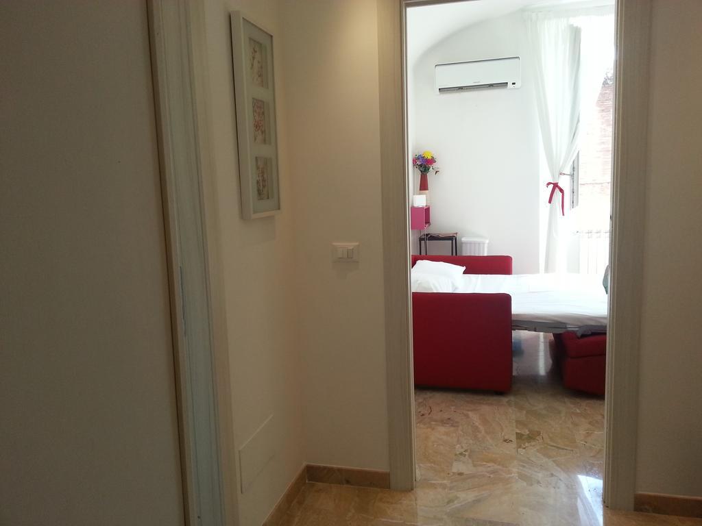 רומא Between Termini & Colosseo מראה חיצוני תמונה