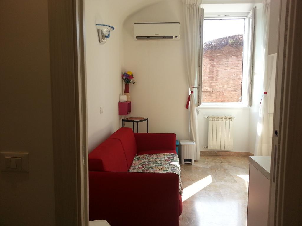 רומא Between Termini & Colosseo מראה חיצוני תמונה