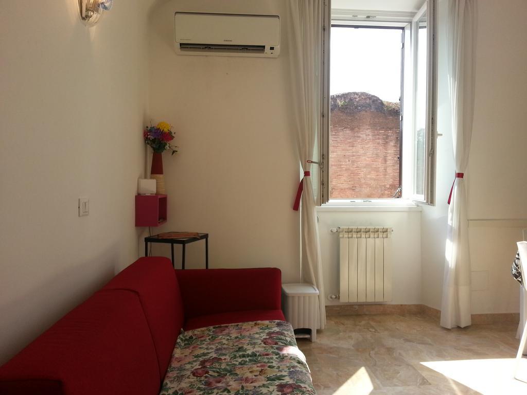 רומא Between Termini & Colosseo מראה חיצוני תמונה