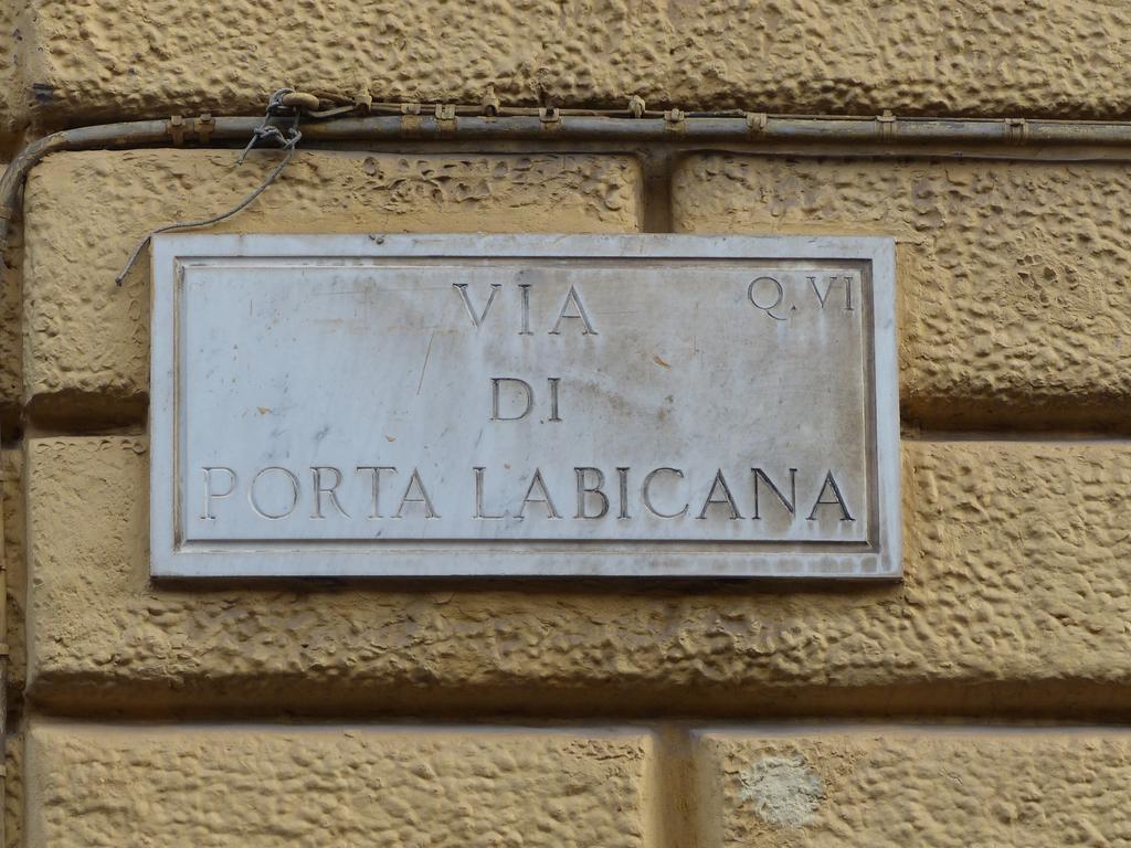 רומא Between Termini & Colosseo מראה חיצוני תמונה