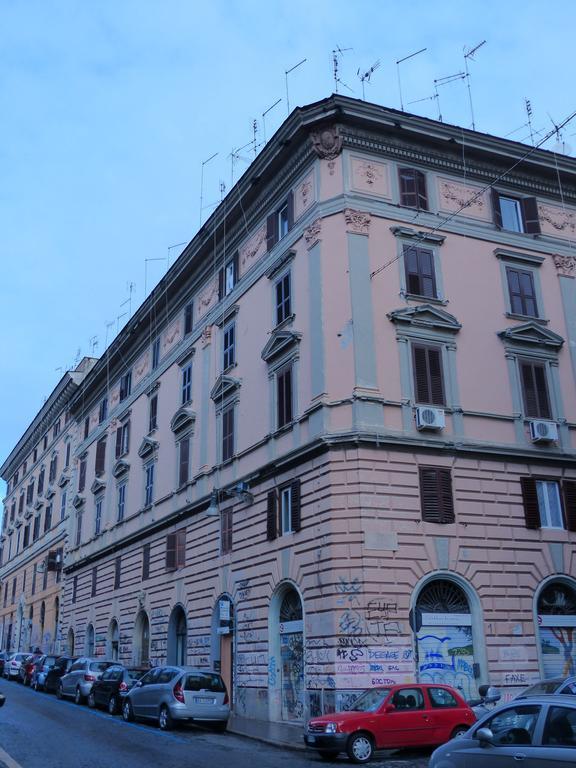 רומא Between Termini & Colosseo מראה חיצוני תמונה